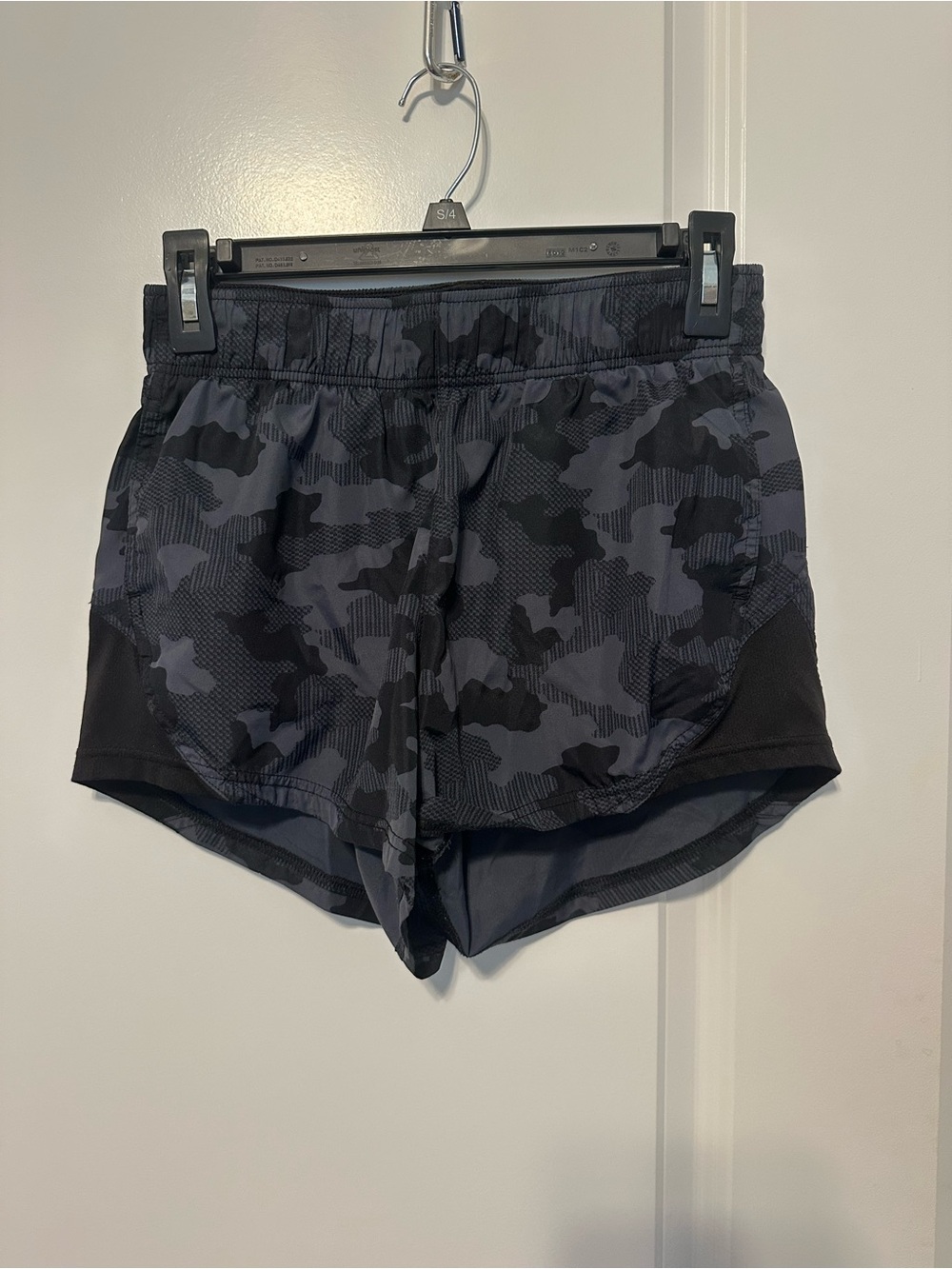 Athletic Works Black Gray Camo Performance Running Shorts size XS 0-2